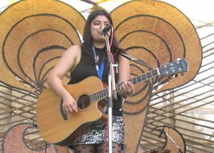 female guitar players pimpri-chinchwad