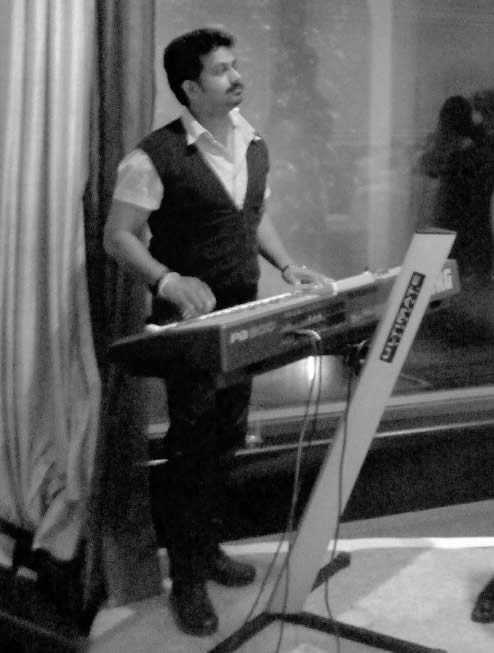 indian keyboard player pimpri-chinchwad
