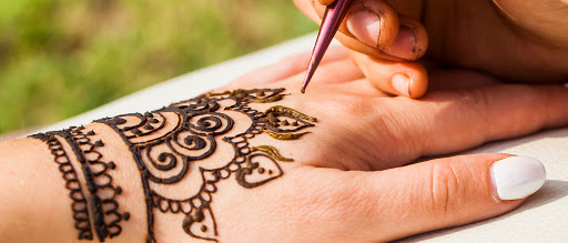 famous mehndi artist pimpri-chinchwad