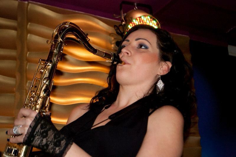 female saxophone player pimpri-chinchwad